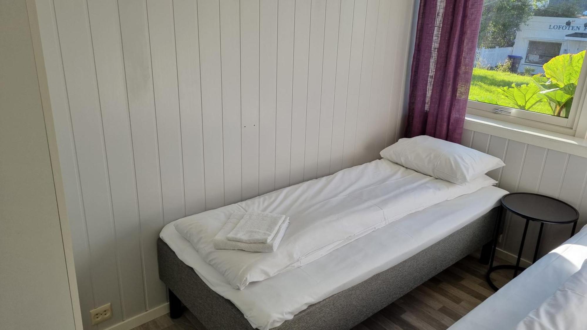 Lofoten Overnatting - Ballstad Ngoại thất bức ảnh
