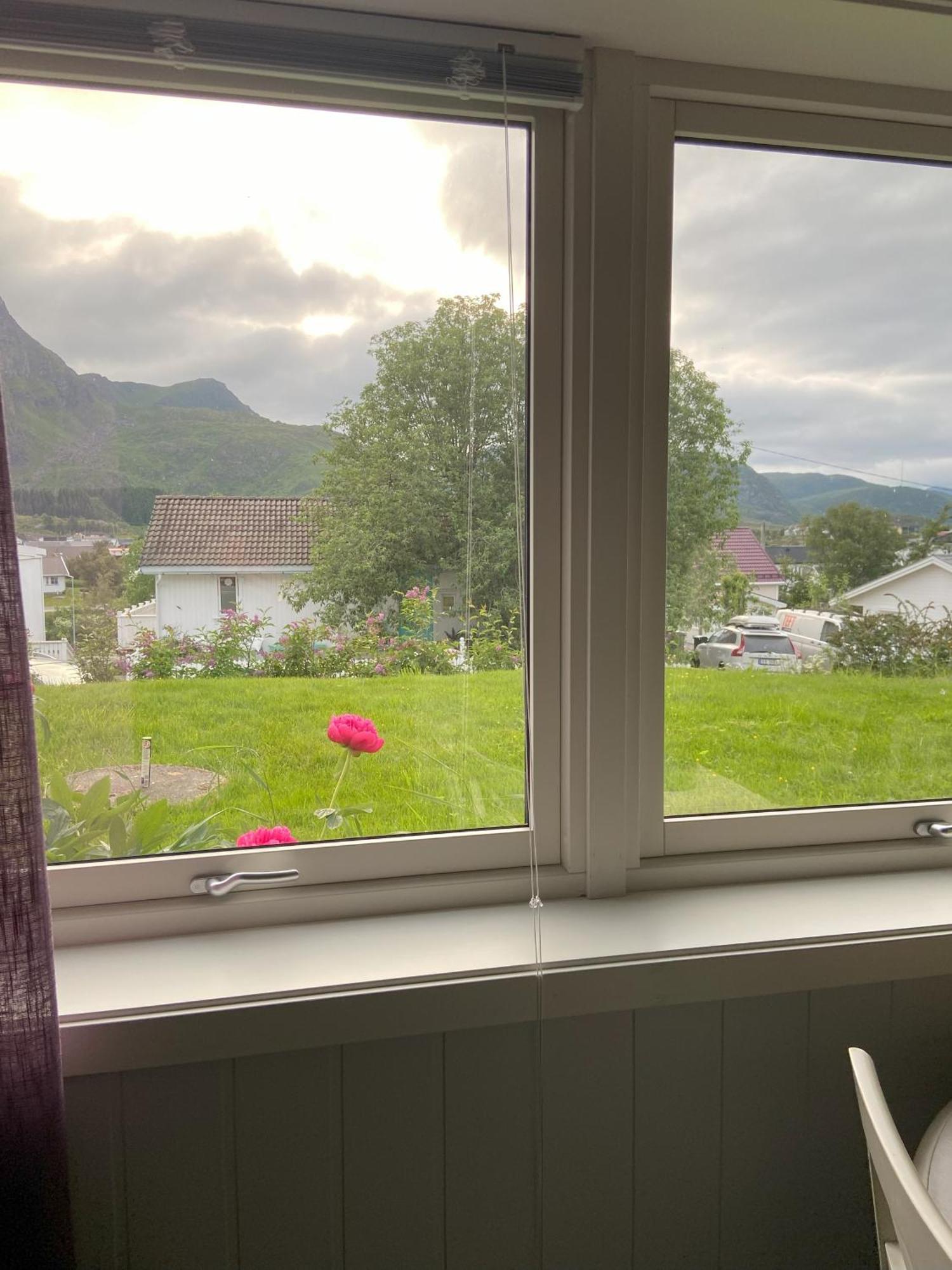 Lofoten Overnatting - Ballstad Ngoại thất bức ảnh